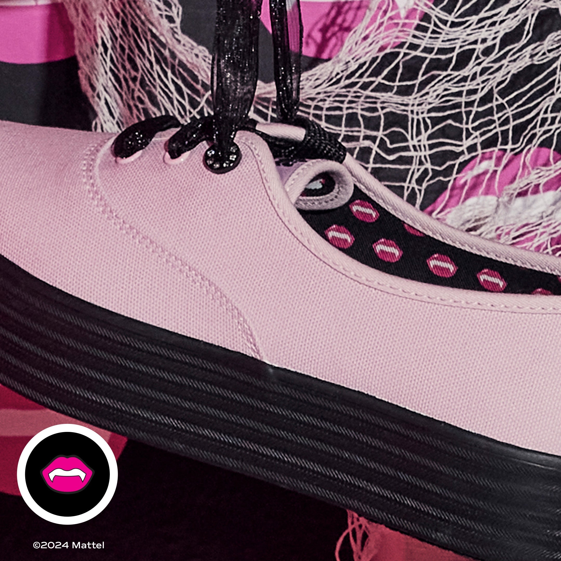Keds Womens' Monster High Point Canvas Pink/Black (WF68317)